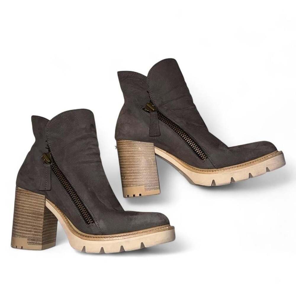 Bueno Gray Leather Ankle Boots EU 38 Chunky Heel Lug Sole